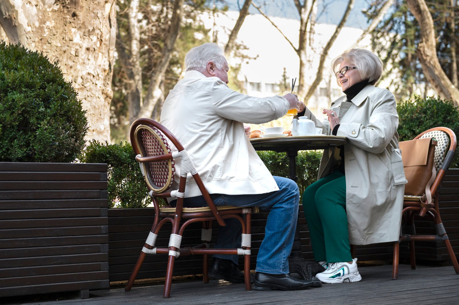 The Advantages and Disadvantages of Living in a Retirement Village